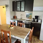 Cozy 2 Bedroom With Terrace Near The Beach And Park *