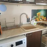 Apartamento Cozy 2 Bedroom With Terrace Near The Beach And Park