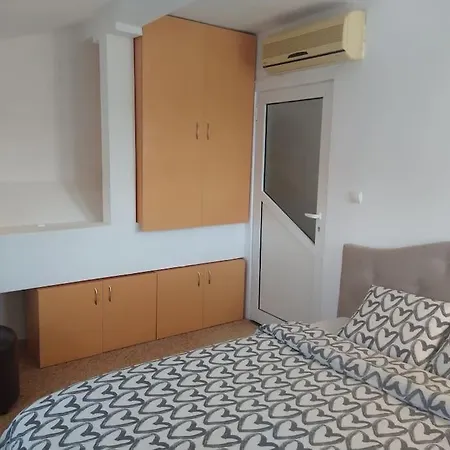 Appartement Cozy 2 Bedroom With Terrace Near The Beach And Park Varna