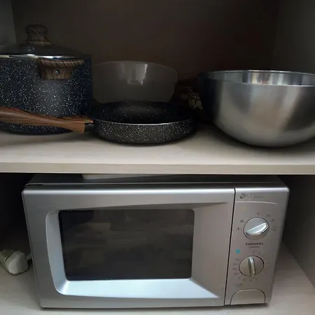 Cozy 2 Bedroom With Terrace Near The Beach And Park Apartament