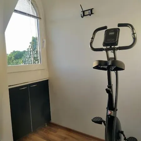 Apartament Cozy 2 Bedroom With Terrace Near The Beach And Park