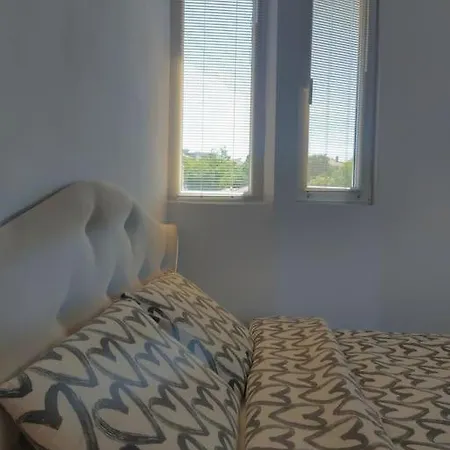 Apartament Cozy 2 Bedroom With Terrace Near The Beach And Park Varna