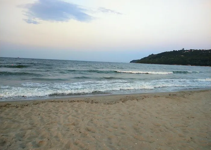 Apartament Cozy 2 Bedroom With Terrace Near The Beach And Park