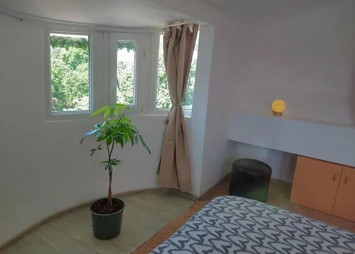 Apartament Cozy 2 Bedroom With Terrace Near The Beach And Park Warna